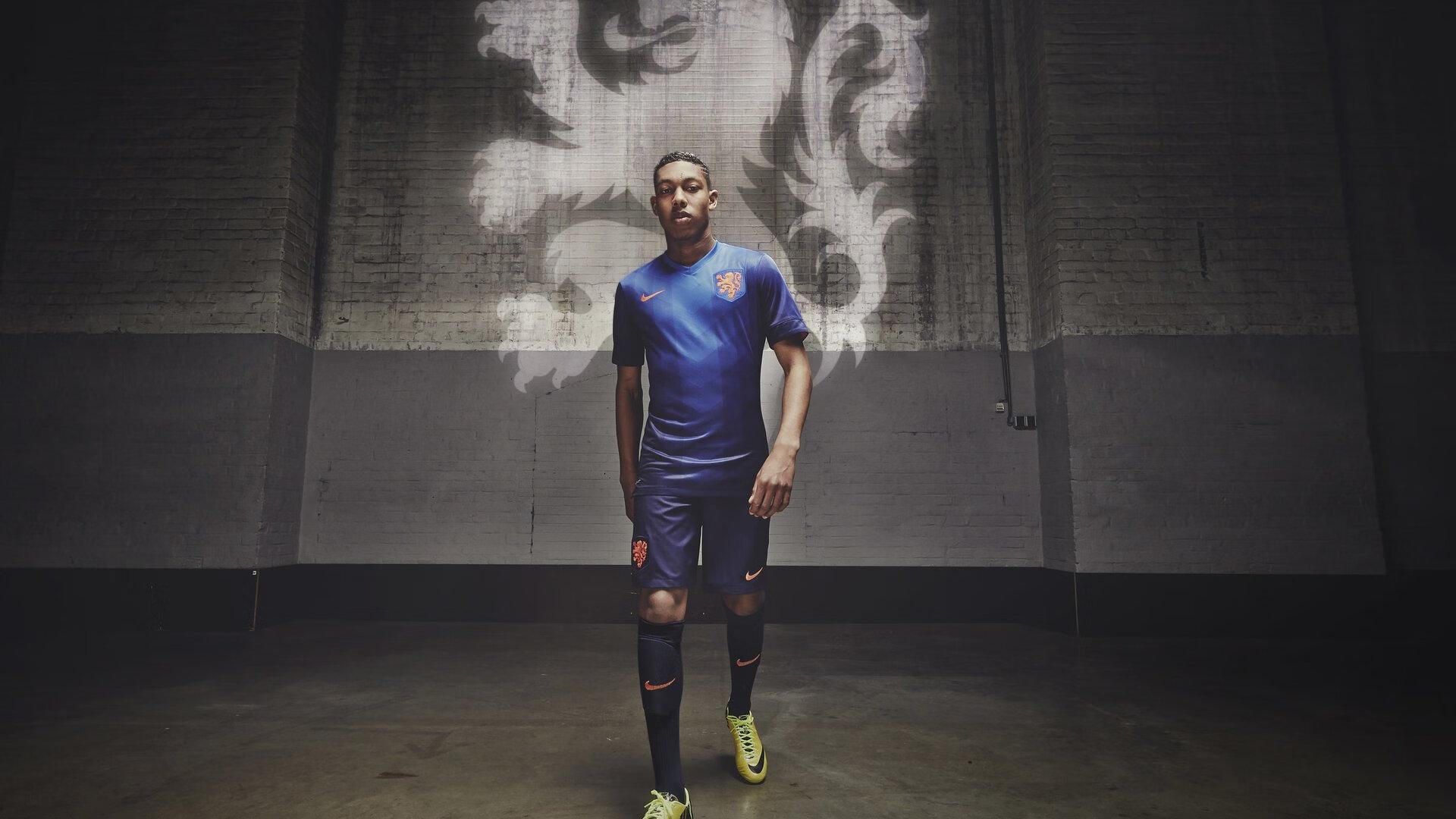 挪威新星奥斯卡-鲍勃训练中遭遇撞击接受紧急扫描,国家队主帅忧心忡忡祈愿平安